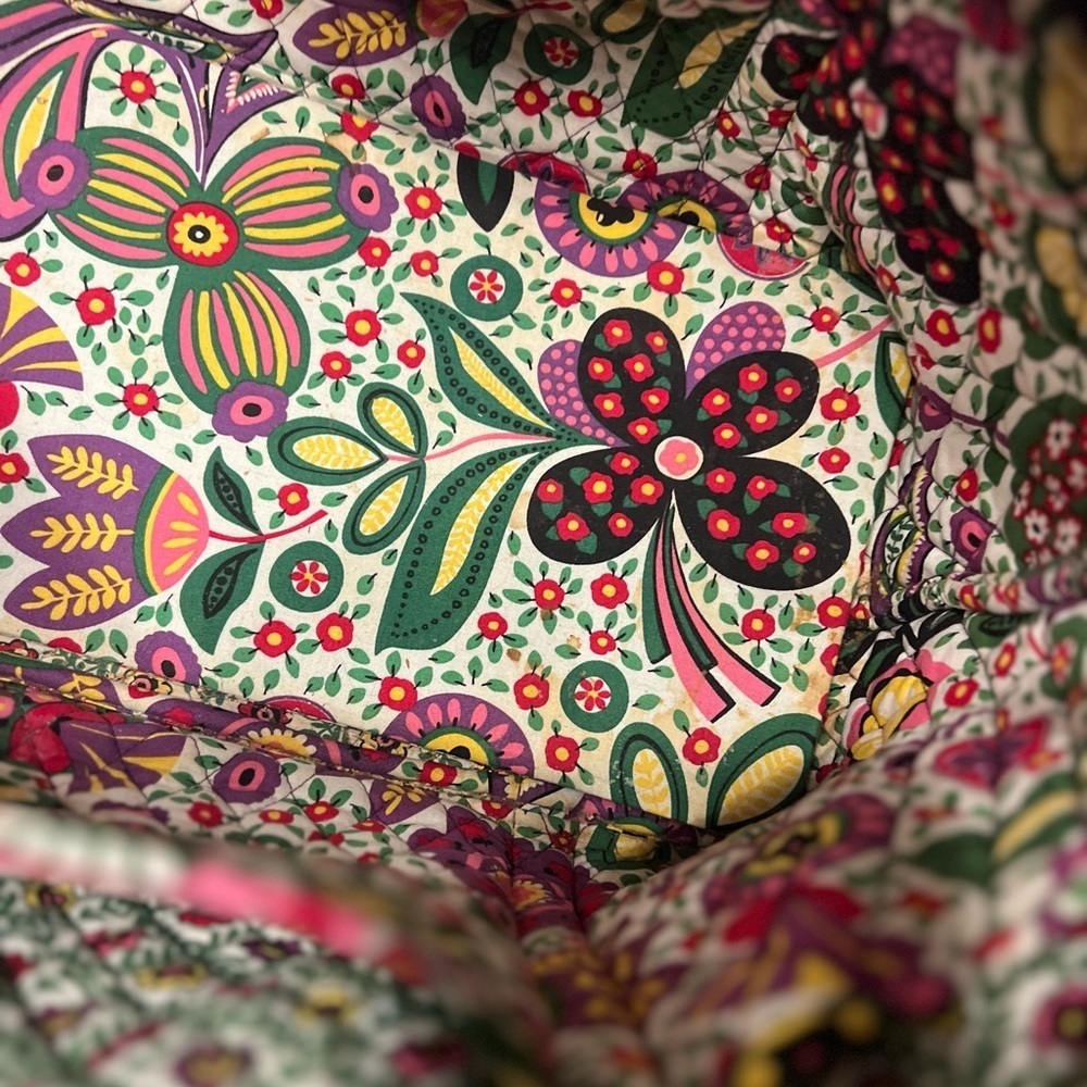 Vera Bradley Large Travel Tote with 6 Inside Pockets Viva La La Green Flowers - Picture 8 of 12
